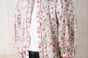 ピンタックデザインドロップショルダーチュニック　オランジュ。