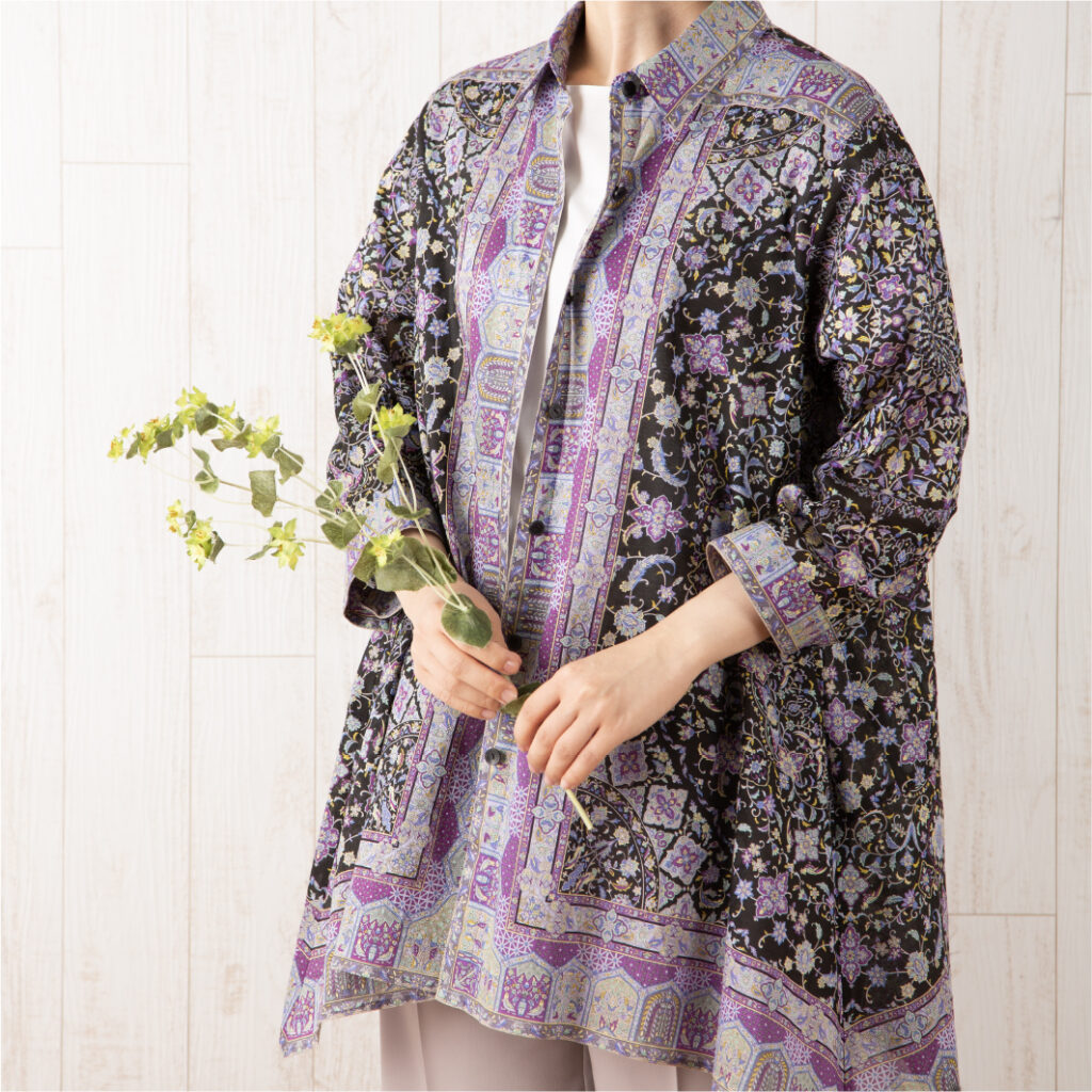 イレギュラーヘムシャツカラーブラウス　コンスタンティノープル