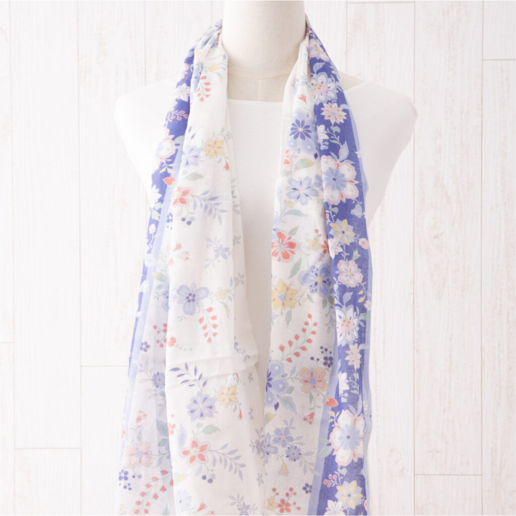 ガーゼチーフ 花唐草 ブルー