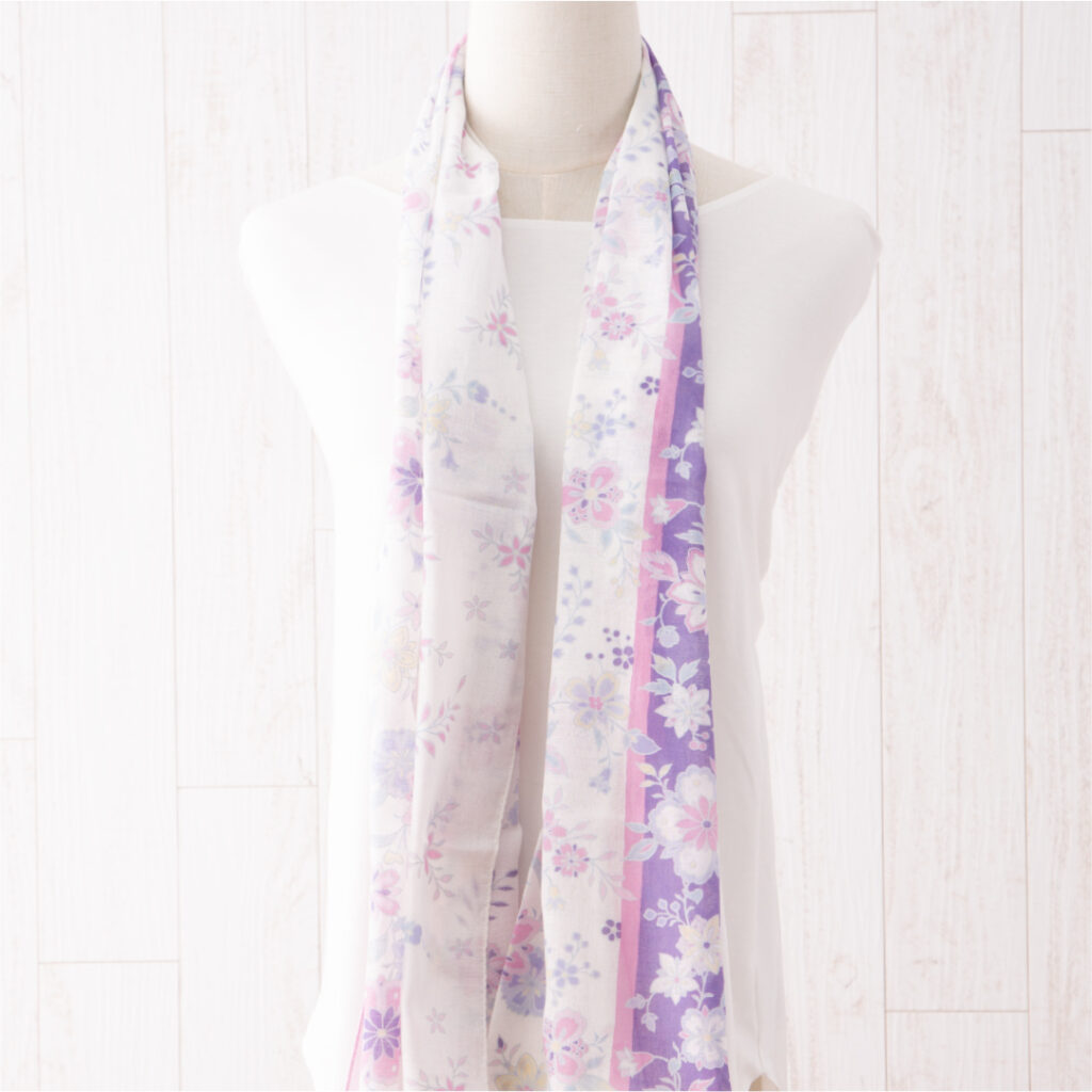 ガーゼチーフ　花唐草　パープル