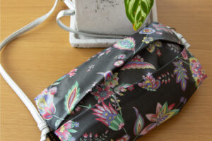 エアリータックポシェット ローマ更紗