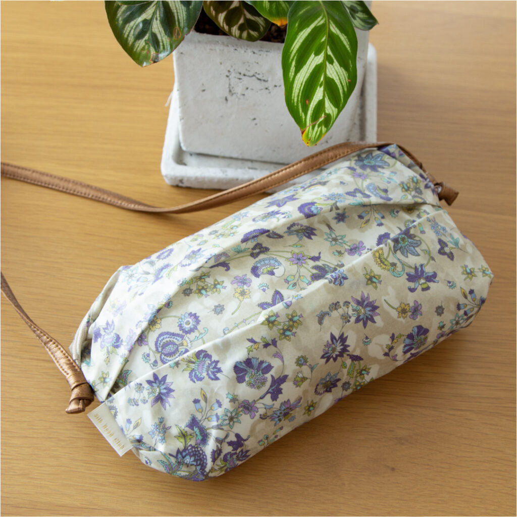 エアリータックポシェット ローマセルヴァテｲカ