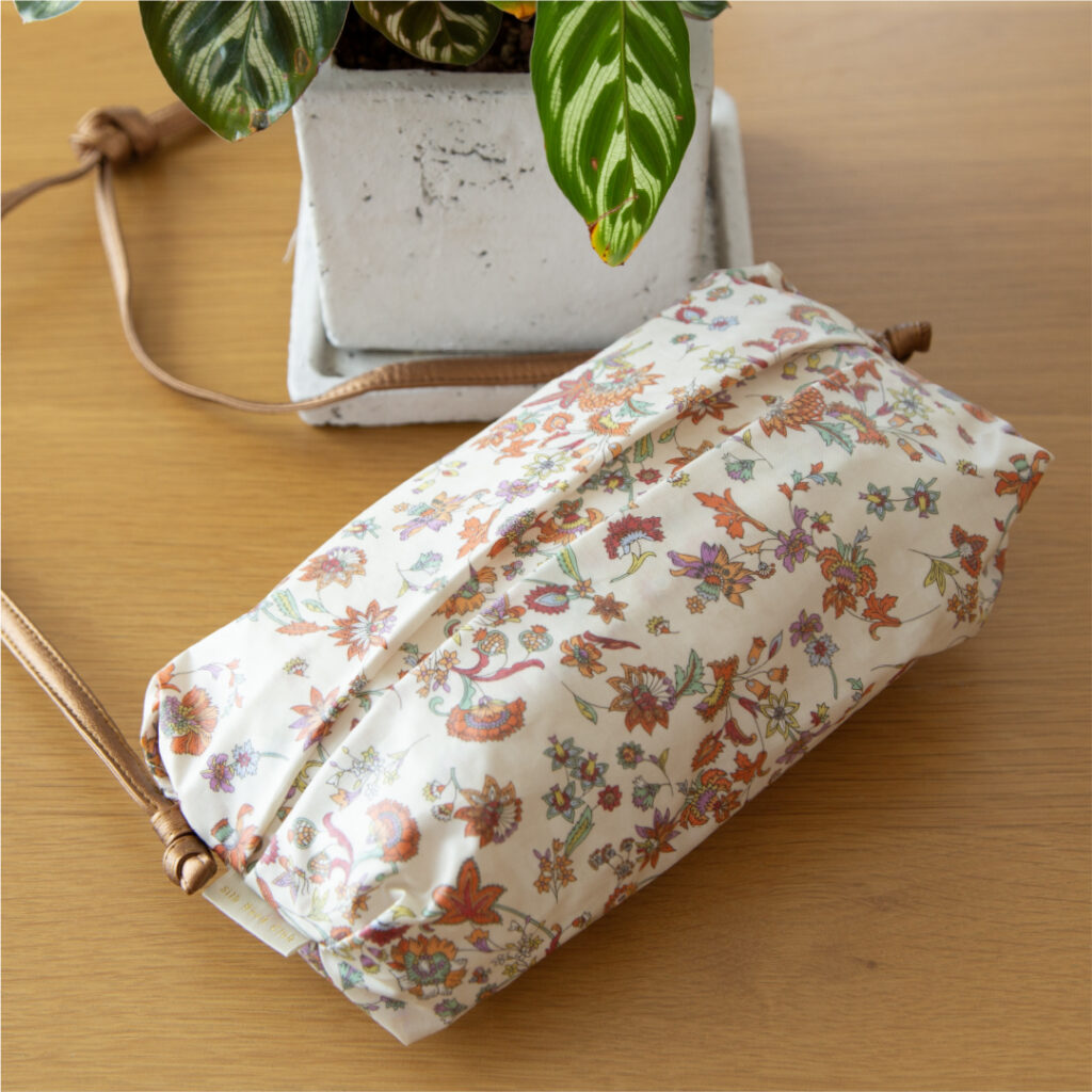 エアリータックポシェット ローマセルヴァテｲカ