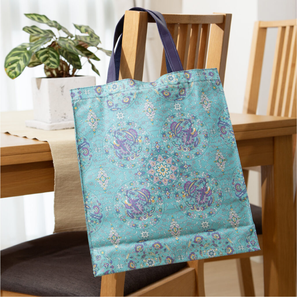 レザーハンドトートバック　キュタヒャ