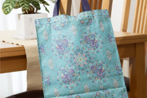 レザーハンドトートバック　キュタヒャ