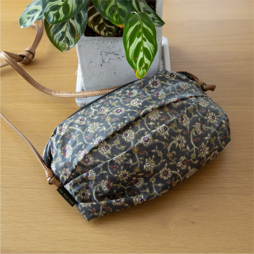 エアリータックポシェット プルハンプール