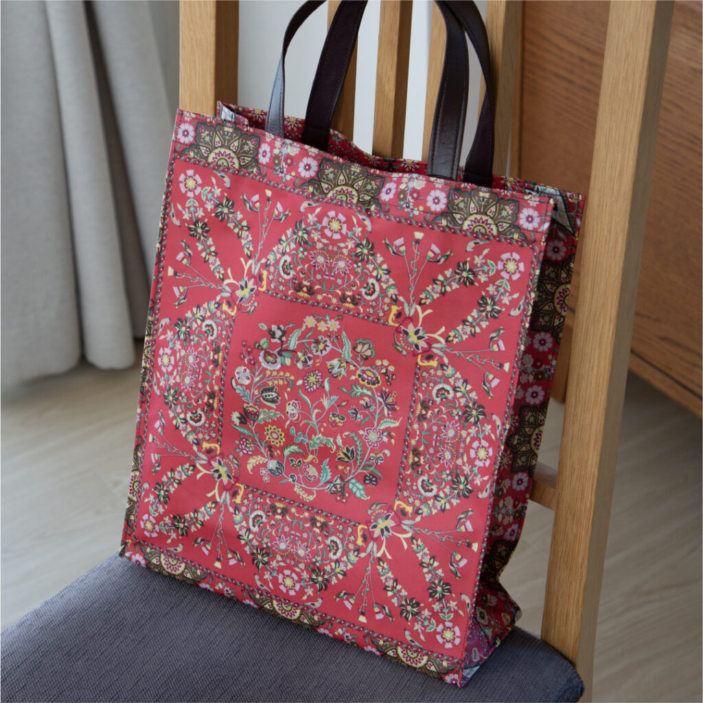 レザーハンドトートバック　ゴア