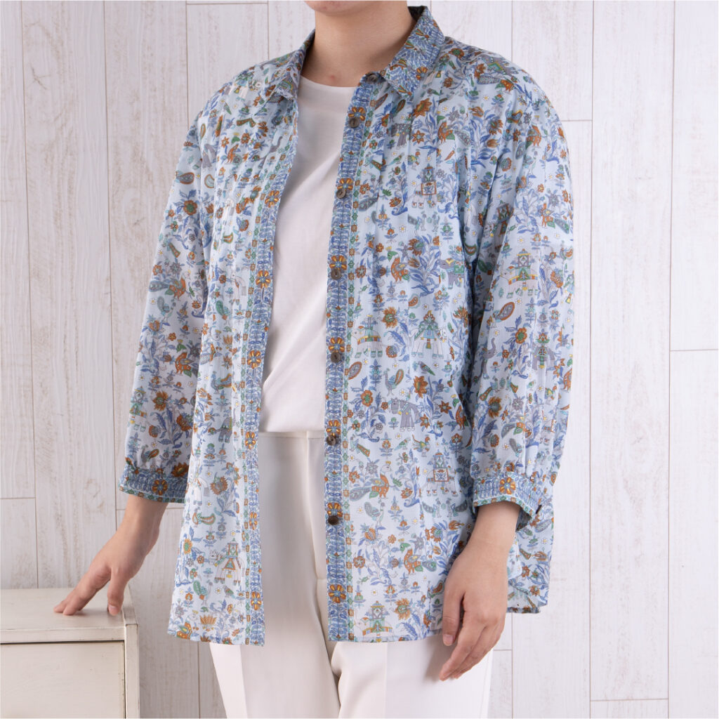 タックデザインブラウス　バローダ