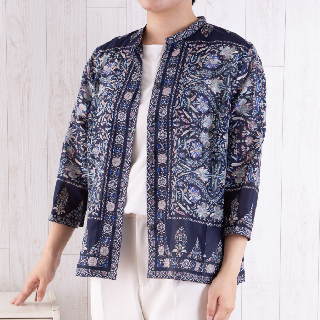 スタンド七分袖ショートブラウス　セントトーマス　